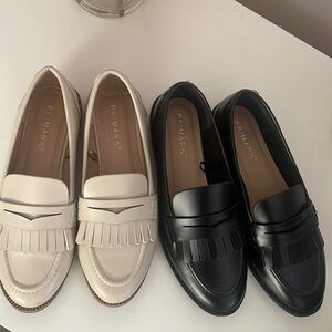 Gently worn mocasines in color beige